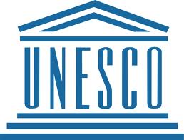 une